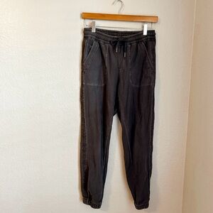 Athleta Women’s Farallon Vintage Washed Dark Gray Jogger Pants, Size 2